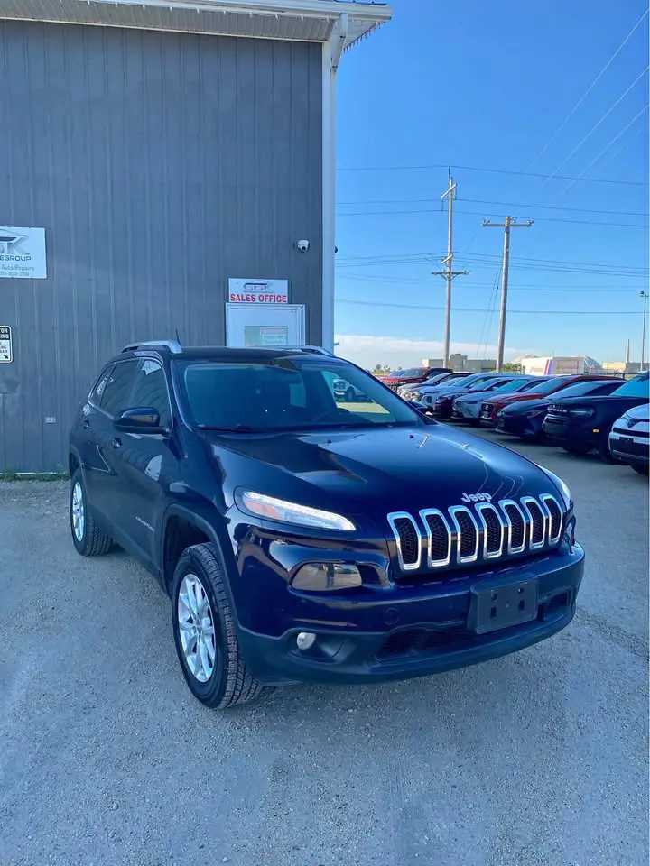 2014 Jeep Cherokee North, photo 1 of 15