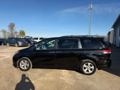 2014 Toyota Sienna, photo 8