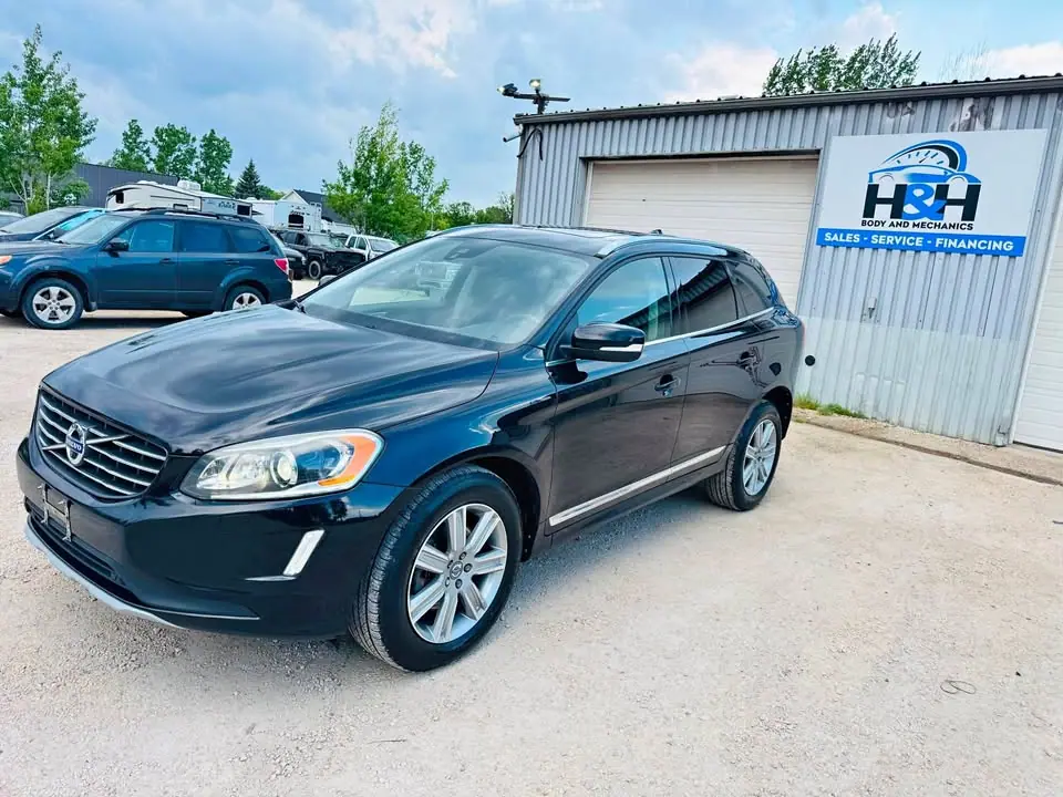 2017 Volvo XC60, photo 1 of 20