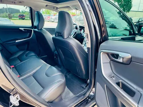 2017 Volvo XC60, photo 13