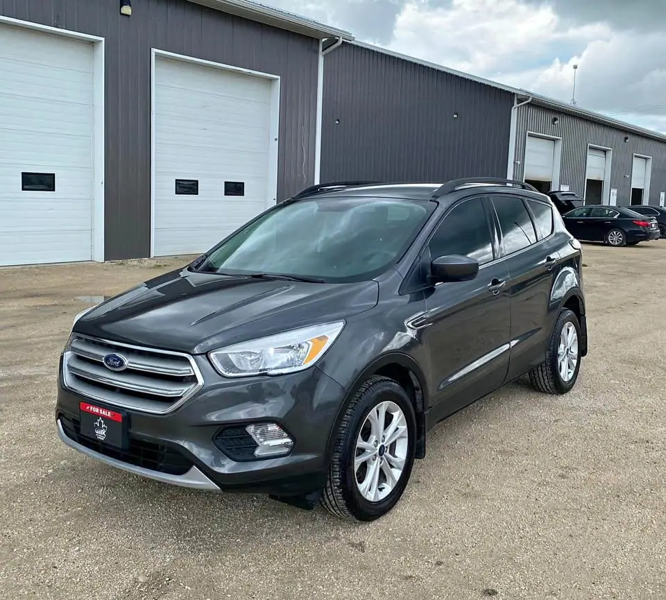 2018 Ford Escape SE, photo 1 of 15