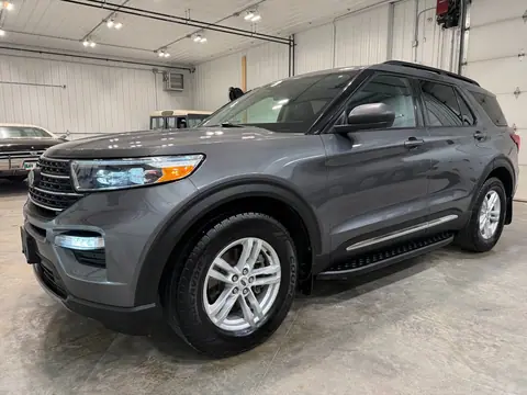 2021 Ford Explorer XLT, photo 2