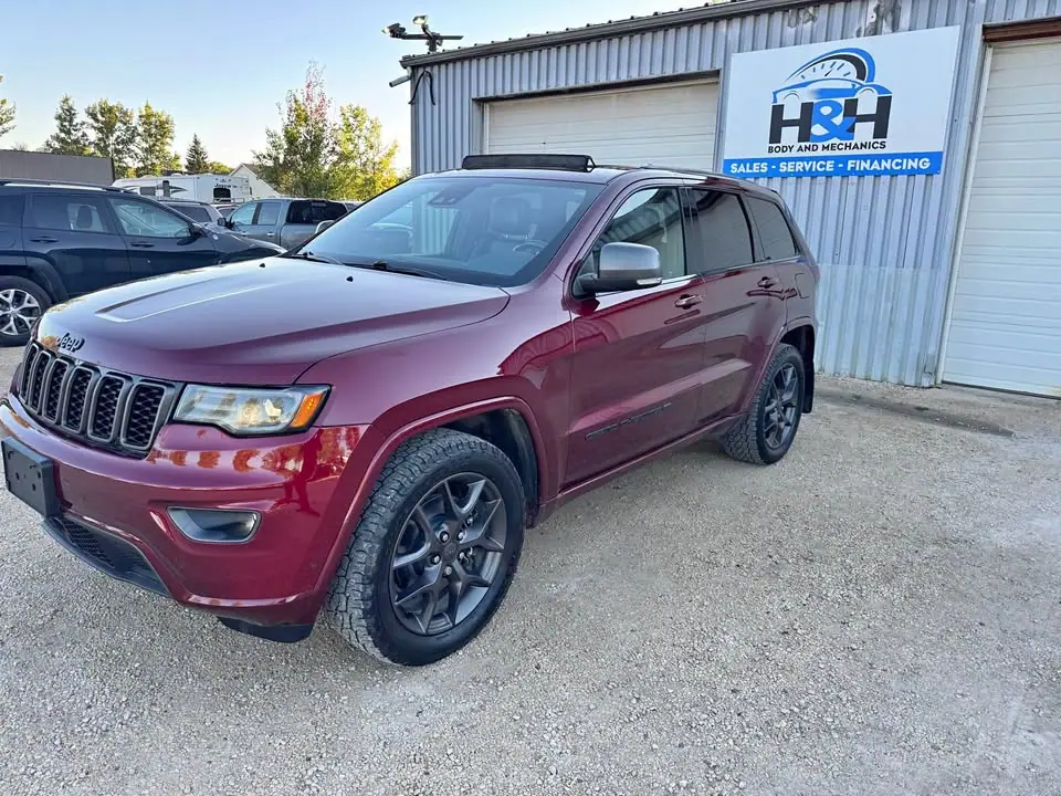 2021 Jeep Grand Cherokee, photo 1 of 18