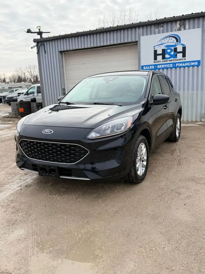 2022 Ford Escape, photo 1 of 20