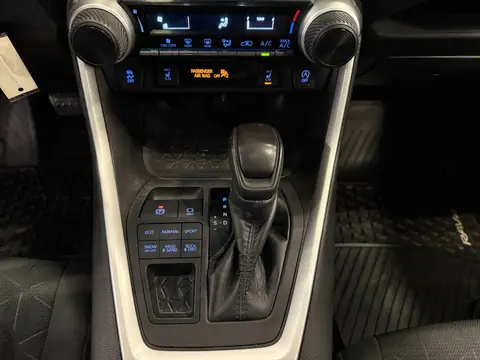 2022 Toyota RAV4 LE, photo 20